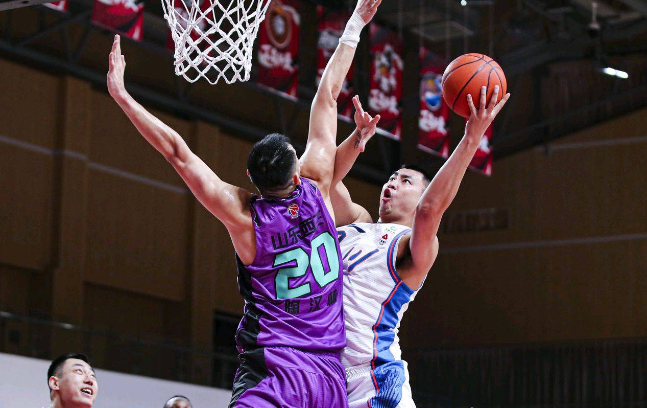 爱游戏APP下载-塞维利亚发布备战花絮；训练课后完成体检；CBA常规赛任务艰巨；球队文化被再次提及的简单介绍