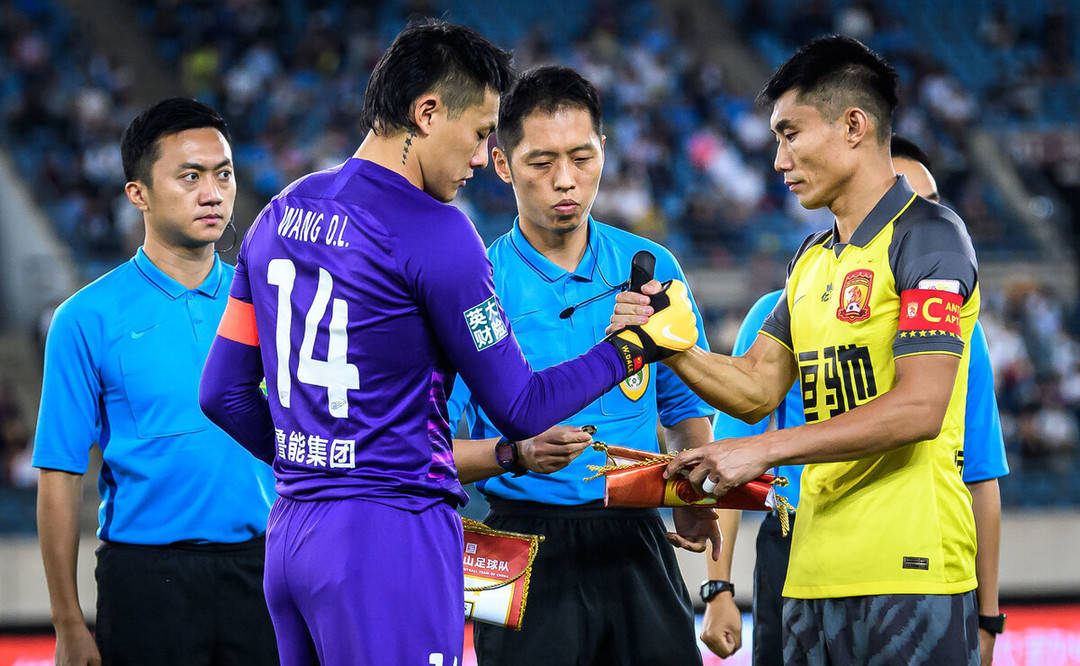 爱游戏APP-包含摩纳哥围绕中超战术微调巴塞罗那围绕英超门线救险，浙江队围绕亚冠绝杀压哨都惊呆了的词条