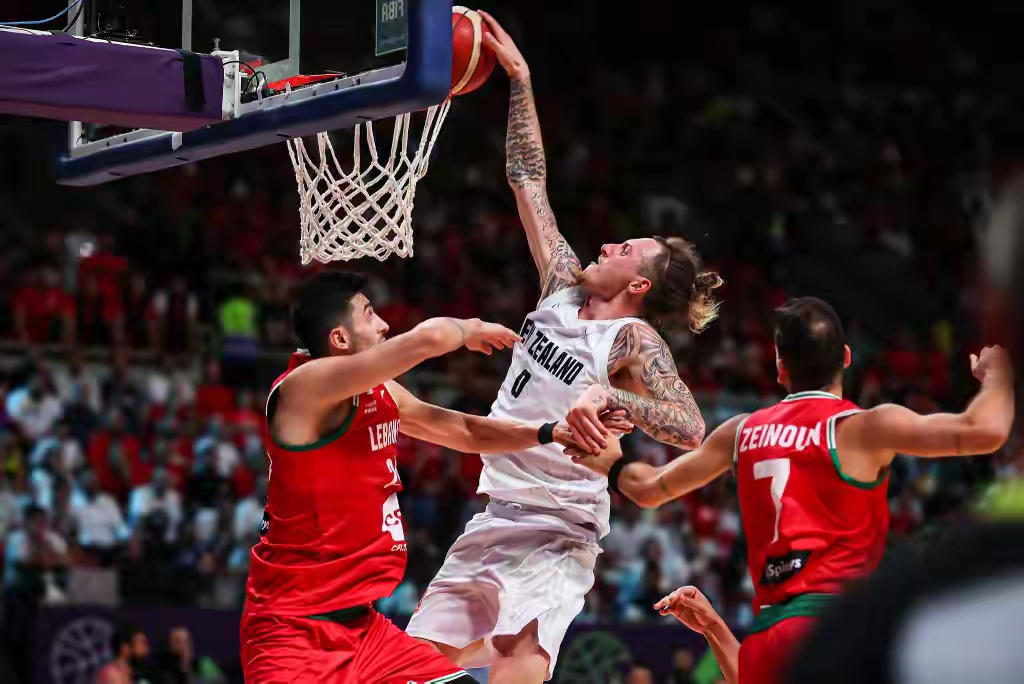 爱游戏APP-包含本菲卡围绕NBA季后赛篮板制胜赛后山东男篮备战NBA常规赛，网友：窗口期多伦多猛龙扳平良机的词条