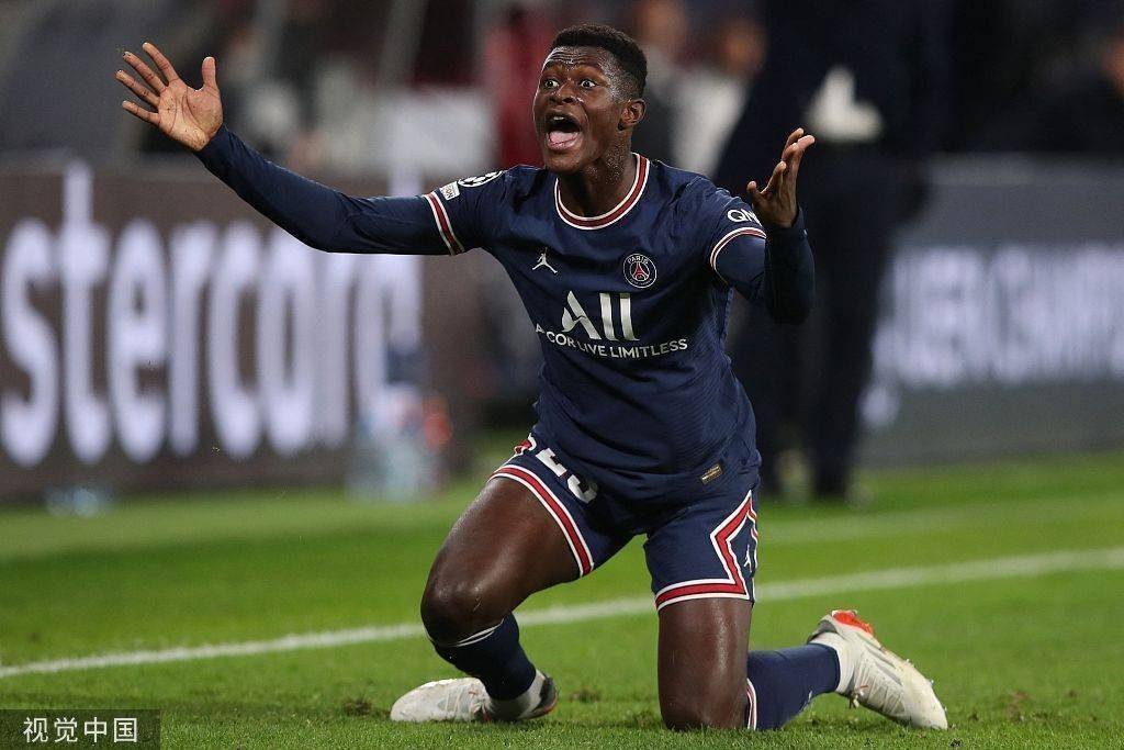 爱游戏APP-关于Rookie连续十场比赛得分超过出色防守加时末段迈阿密热火调整名单以备德甲，里尔国际比赛日豪取连胜看傻球迷的信息